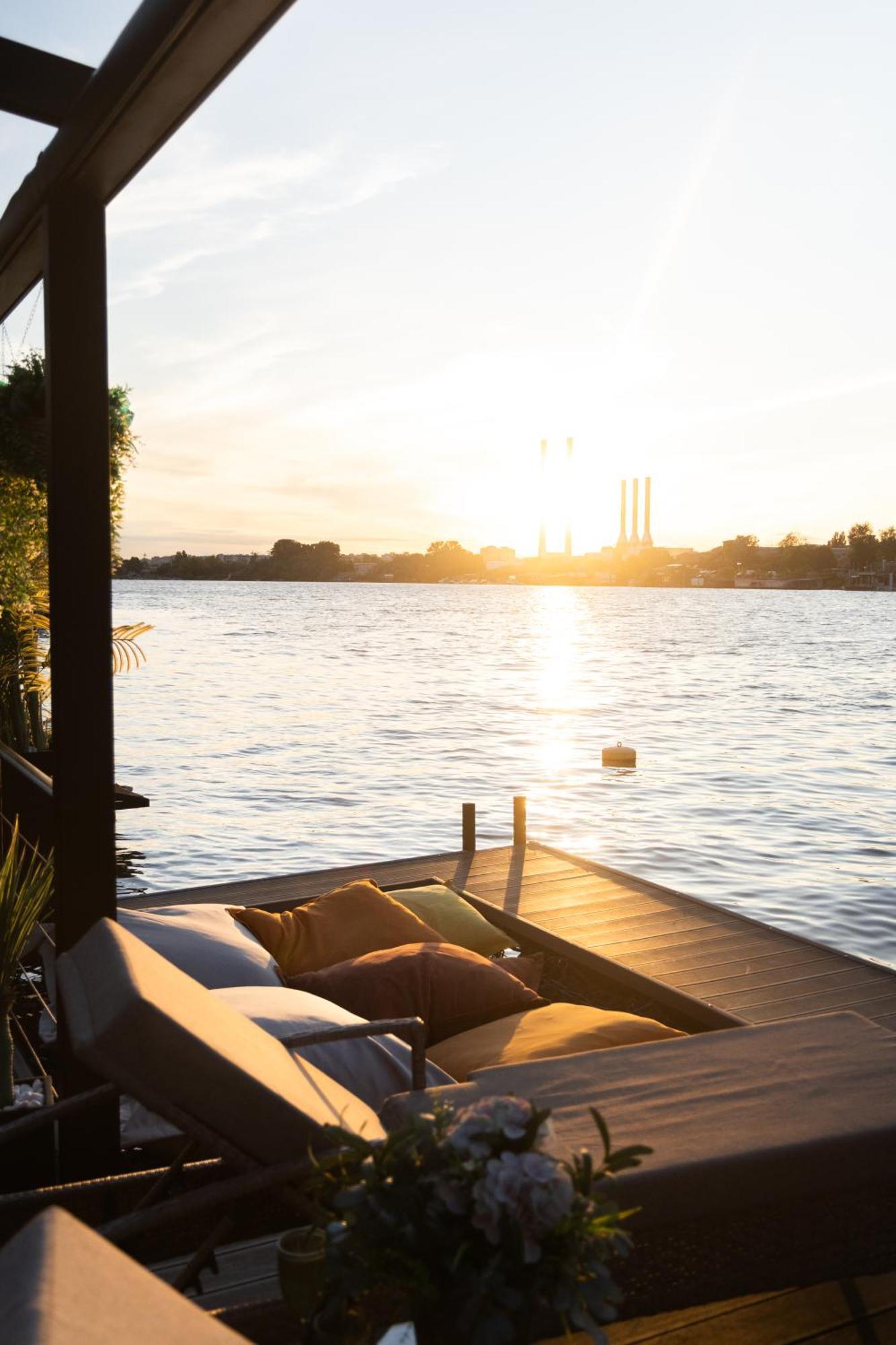 Ada Moment Splav- Kuca Na Reci Beograd- Floating House On Sava River ,Belgrad Dış mekan fotoğraf